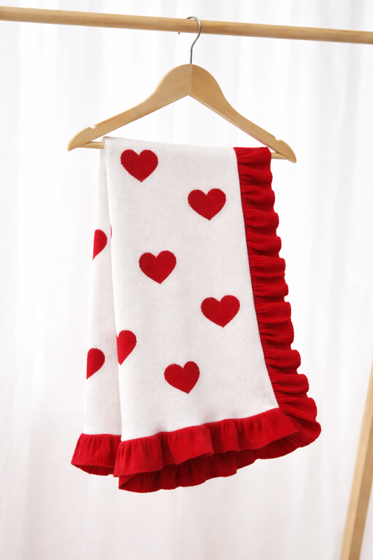 THE LITTLE LOVES BLANKET